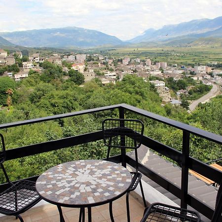 Guest House Amades Gjirokastër Eksteriør billede