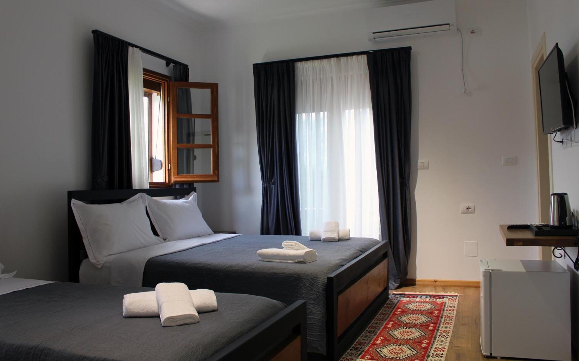 Guest House Amades Gjirokastër Eksteriør billede