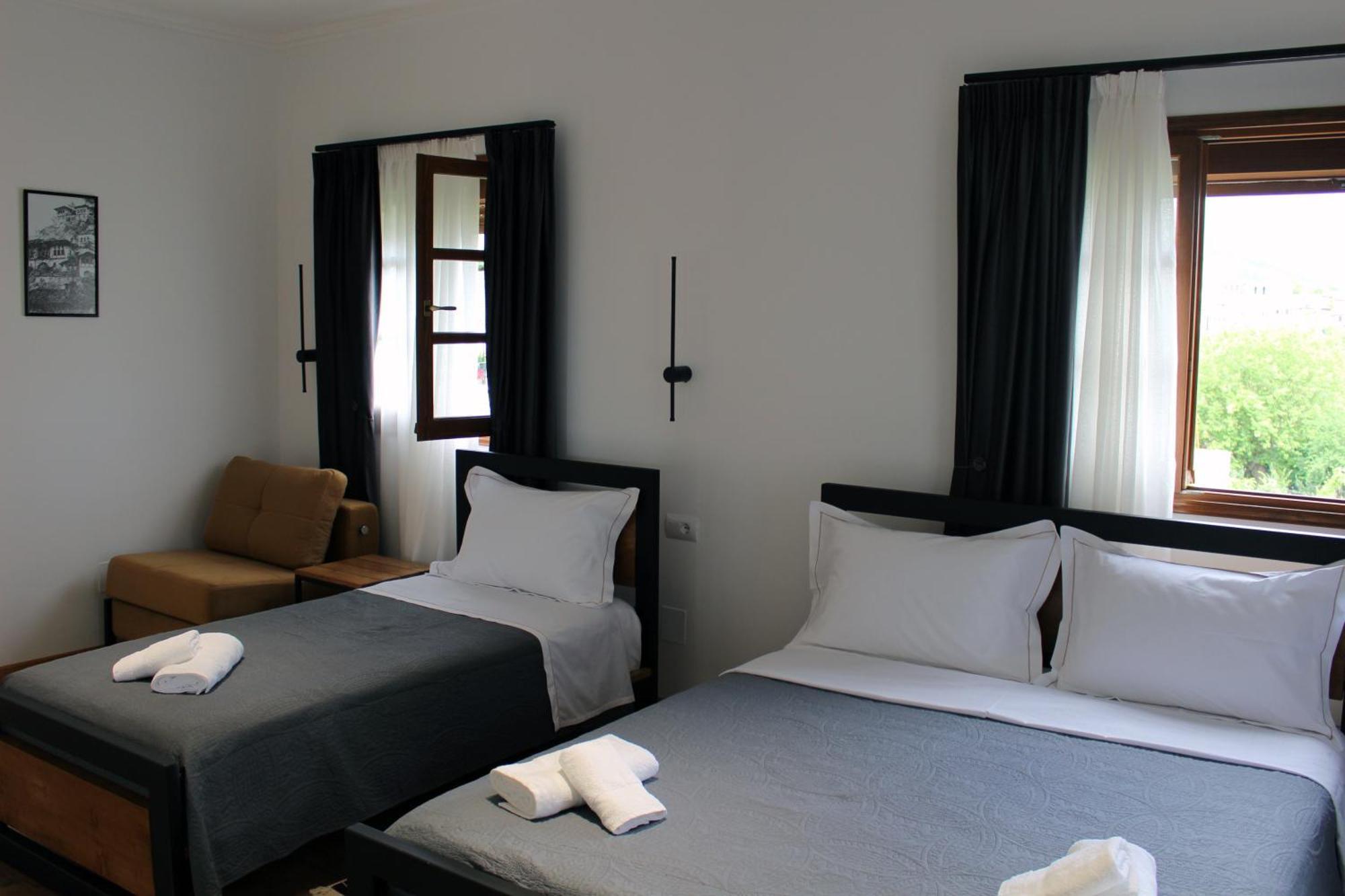 Guest House Amades Gjirokastër Eksteriør billede