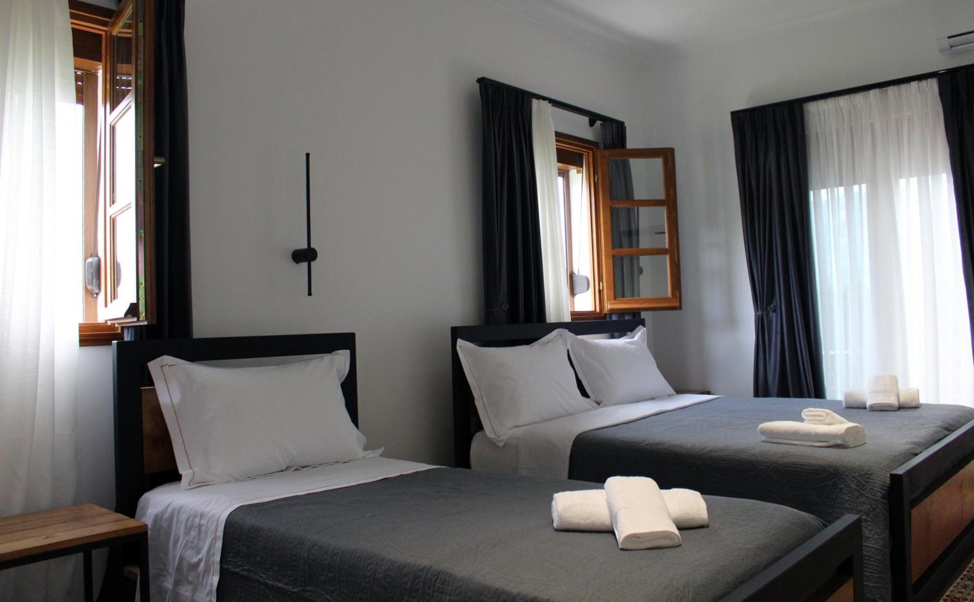 Guest House Amades Gjirokastër Eksteriør billede