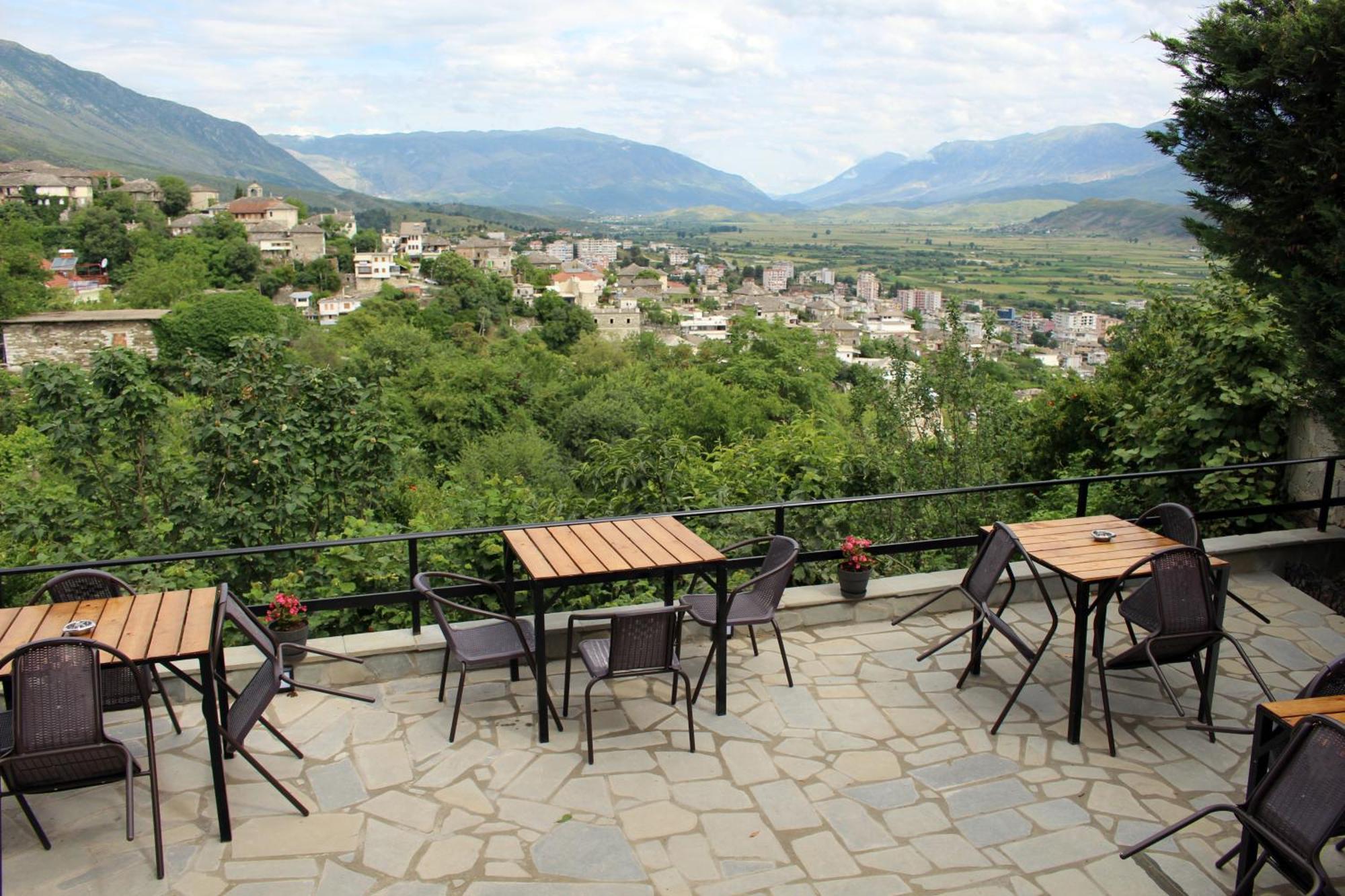 Guest House Amades Gjirokastër Eksteriør billede
