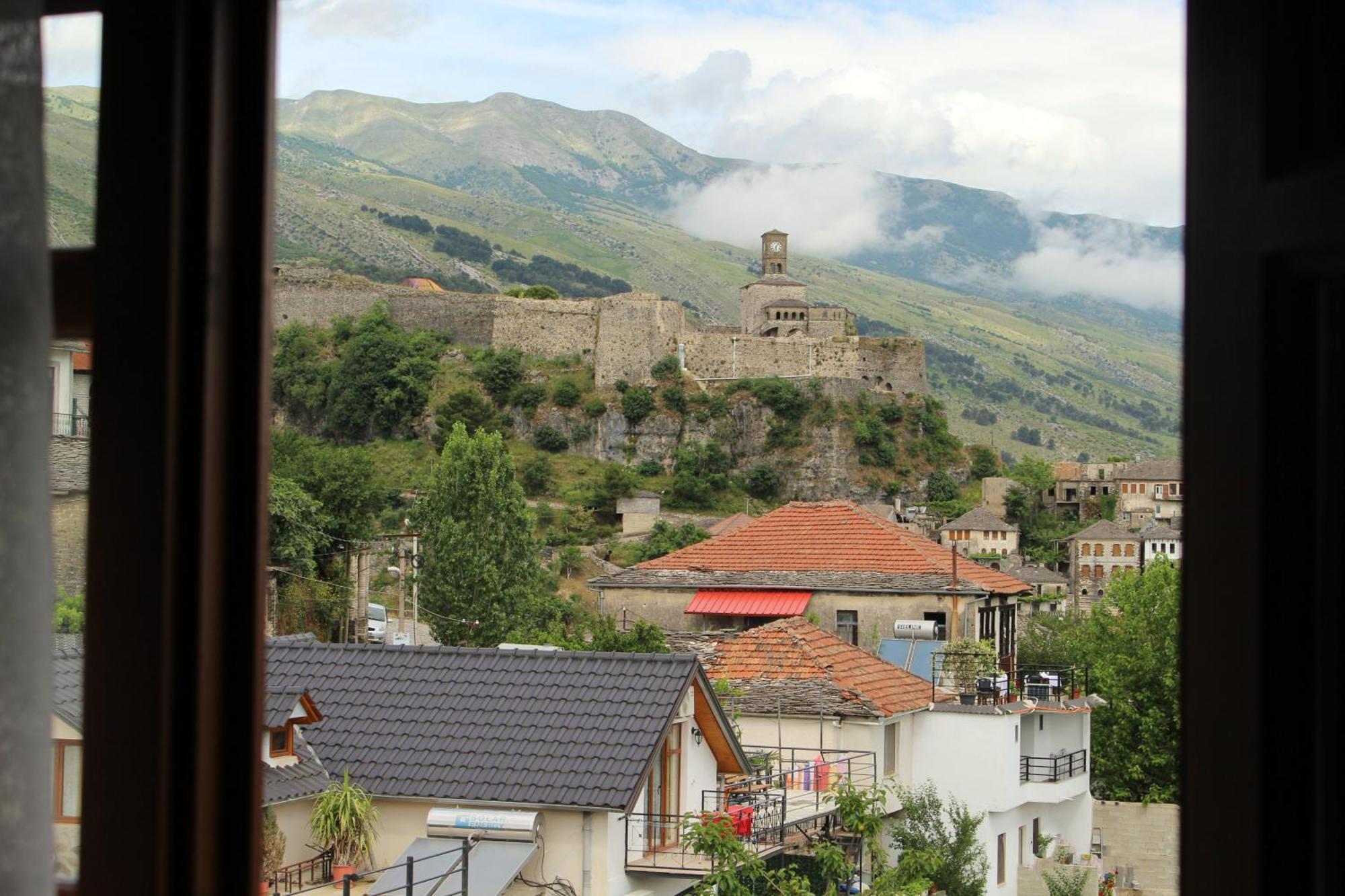 Guest House Amades Gjirokastër Eksteriør billede